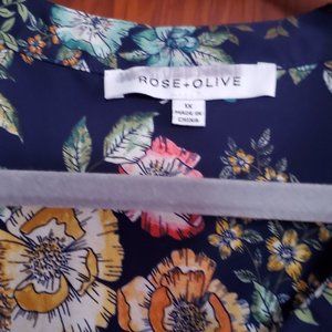 rose and olive size 1X floral top womens